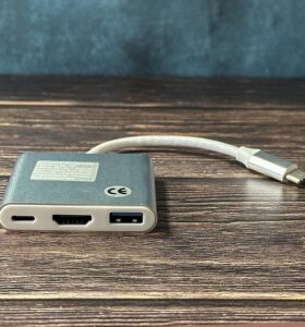 USB-C-Adapter: 3-in-1 (1× HDMI, 1× USB-A 3.0, 1× USB-C)
